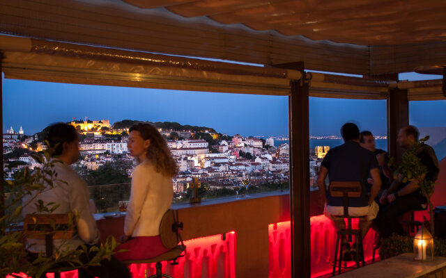 The Independente Suites & Terrace