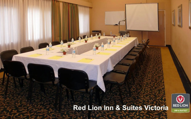 Red Lion Inn and Suites