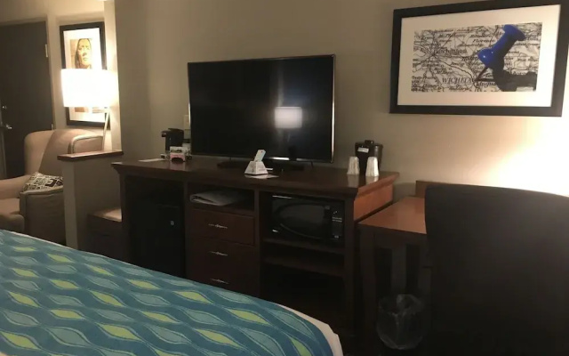 Country Inn And Suites Wichita Northeast