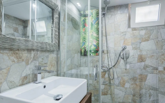 Little Havana Apartment by Wonderful Italy