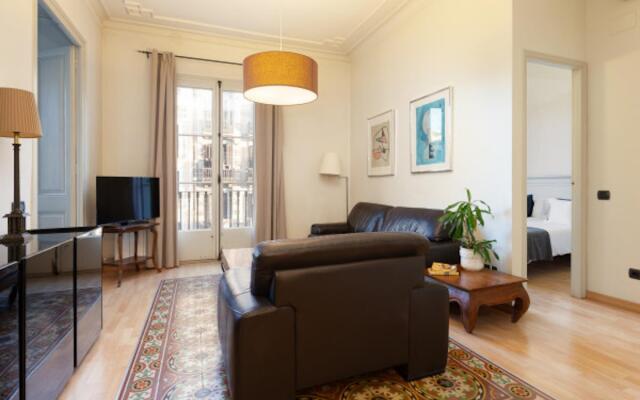 GAUDIR 7 · Bright & comfortable apart. near Passeig de Gracia