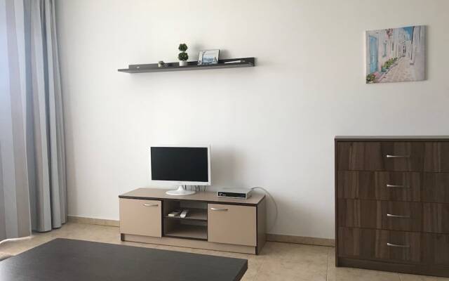 Lazur 5 Apartments