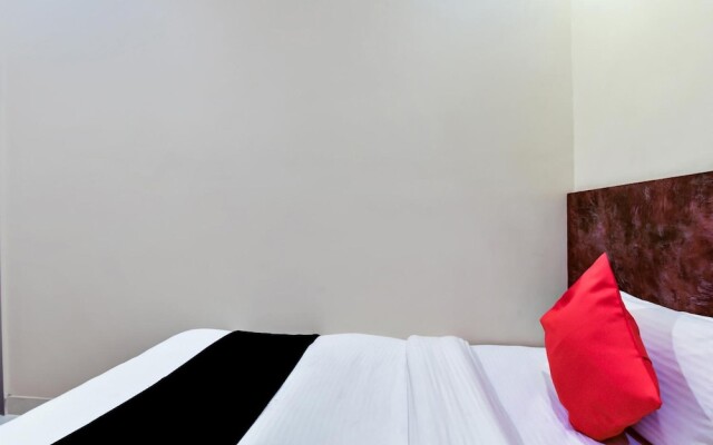 Hotel Frontier Royal