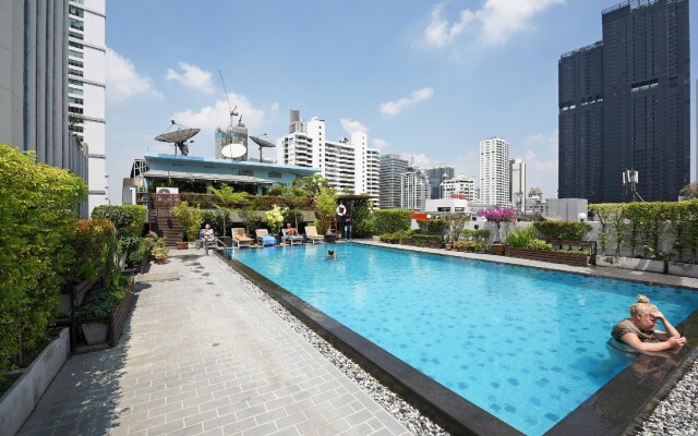 Ruamchitt Plaza Hotel
