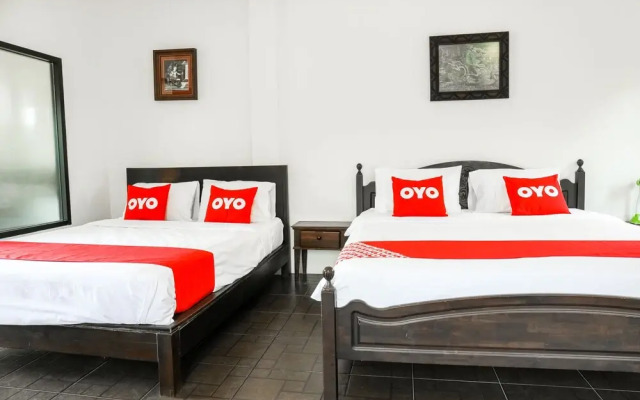 Oyo 365 Family Bungalow
