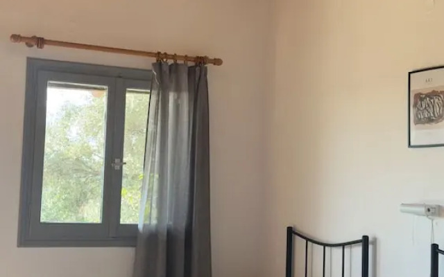 Olga's Sea View Studios -500m from Ipsos