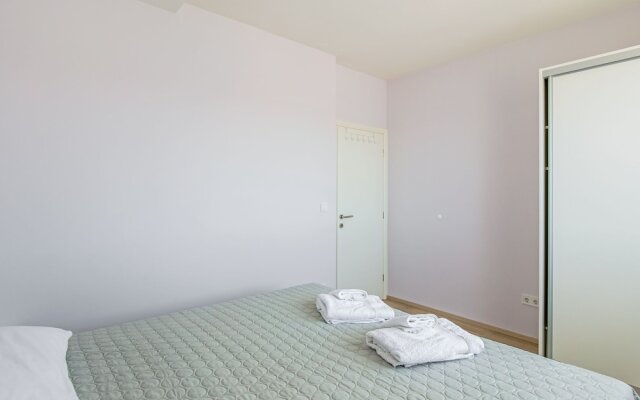 New Modern Apartment With Private Terrace Near the Beach