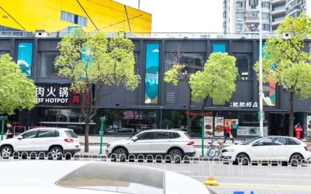 Wuhan Qixin Hotel Apartment (Xudong Wangjiadun Metro)