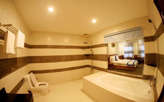 Tran Long Hotel
