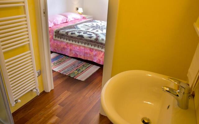 Persico vista lago by KlabHouse