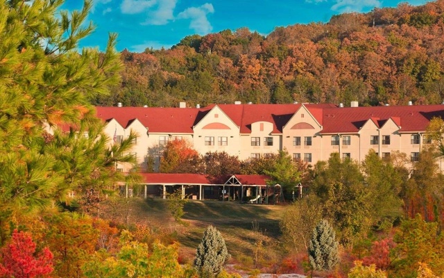 Branson Hillside Hotel