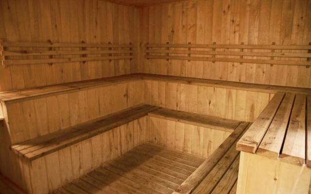 Lion Square Lodge #2 (327135) Apts