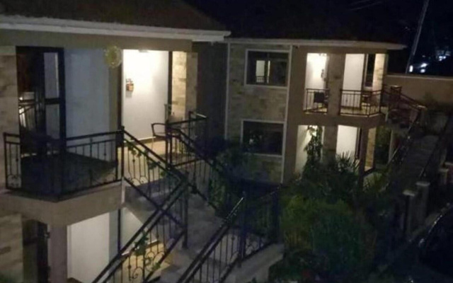 Bavah Airport Hotel