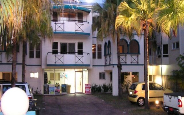 Royal Palm Villas Cairns