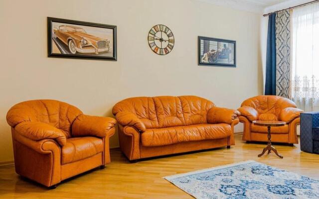 DeRent Aparts (ДеРент Апартс) на улице Грибоедова 14