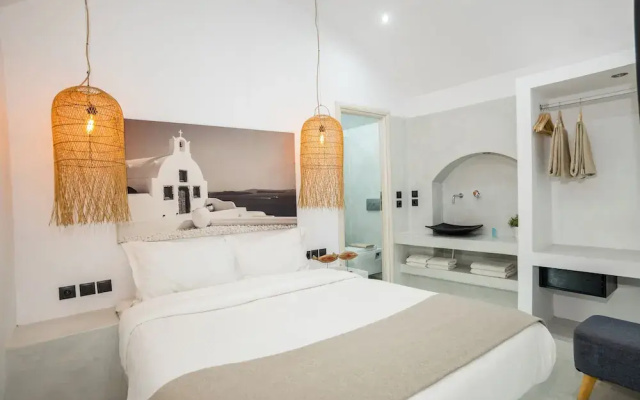 Cliff Aura Suites