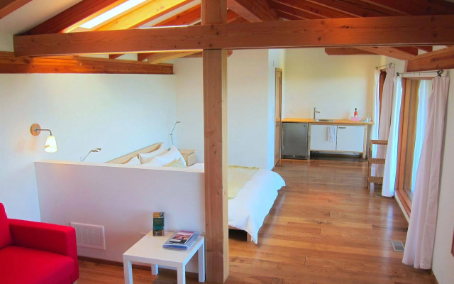 Myra Canyon Lodge + Ranch