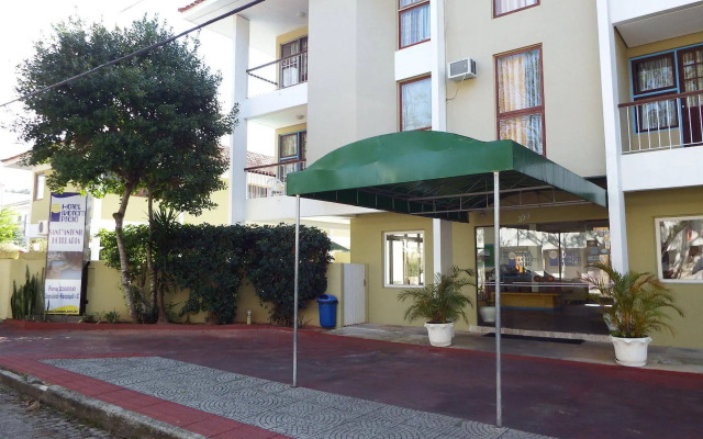 Caravaggio Praia Hotel