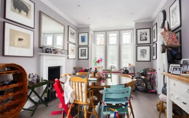 Exquisite 5BR West London House Near Acton Park