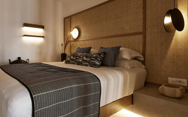 Oia Suites