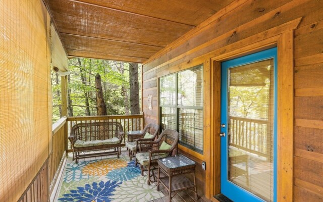 Whitetail Cabin 2 Bedroom Cabin by RedAwning