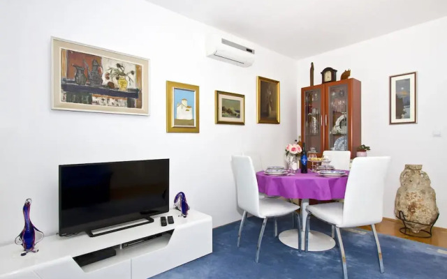 Apartment Depolo