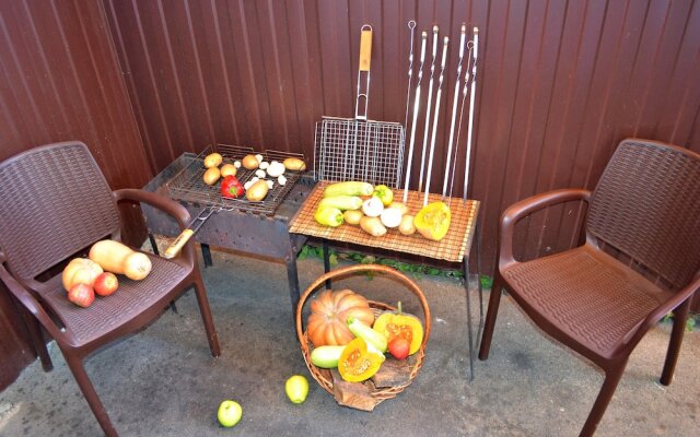 Townhouse Park & House