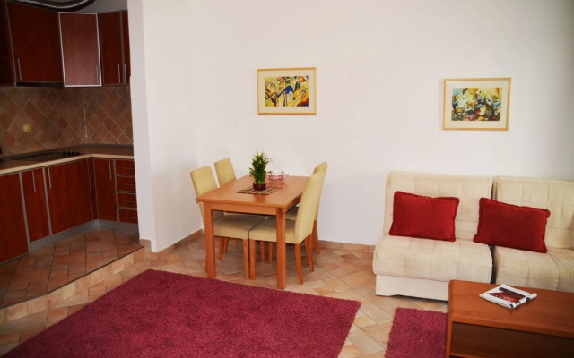 Secret Garden Apartments