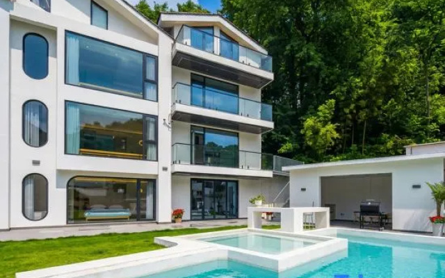 Anji Shanyin Yisu · Via Pure White Designer Pool & Stream View Resort (Yucun Branch) – Pool – Huzhou