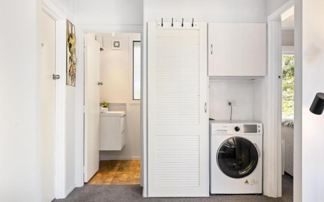 Central Cozy 3 Bedroom Home Free Wifi & Parking Flat Walk – Guest Rooms – Queenstown