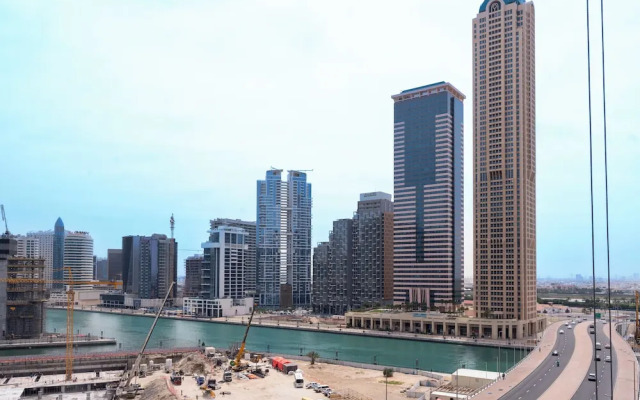 Cityscape Elegance 1BR near Downtown