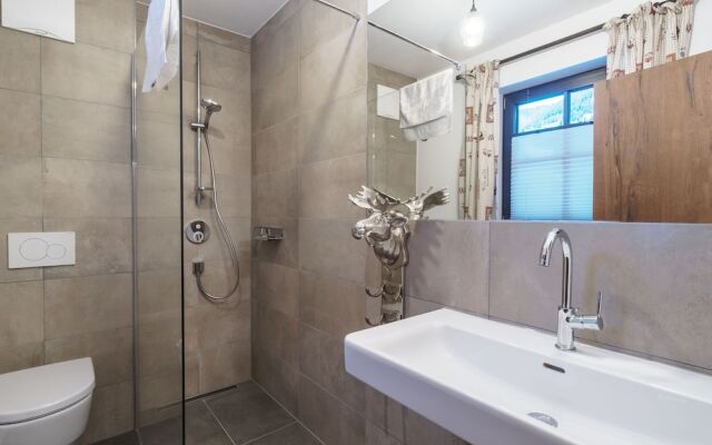 Luxurious Holiday Home in Piesendorf With Sauna