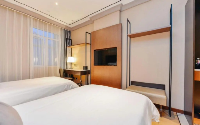 Yitel Premium (Shanghai Wujiaochang Metro Station)