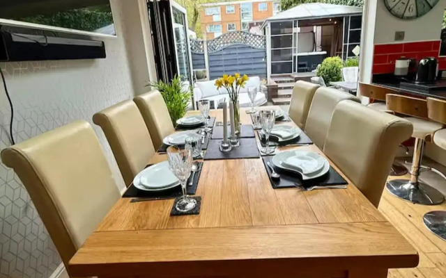 3 Bed-sleeps 6-hot Tub-pet Friendly-parking