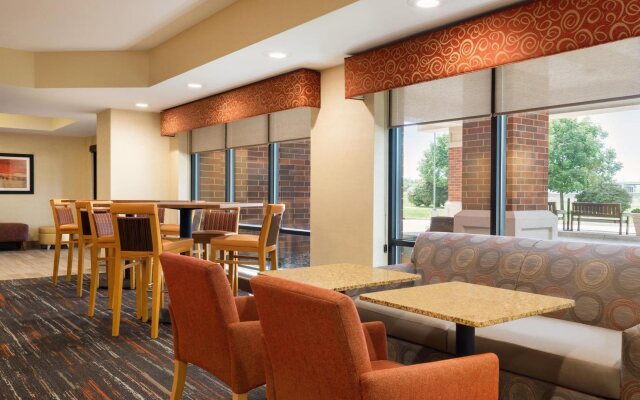 Hampton Inn West Des Moines Lake Drive