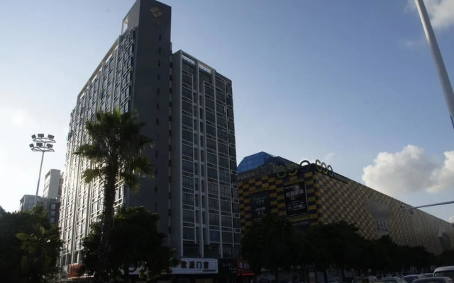 Yujiahui Characteristic Theme Apartment