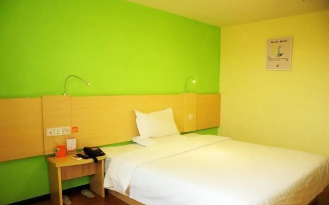 7 Days Holiday Hotel (Guiyang Gaicha Avenue Zhongshan Middle Road) – Guest Rooms – Guiyang