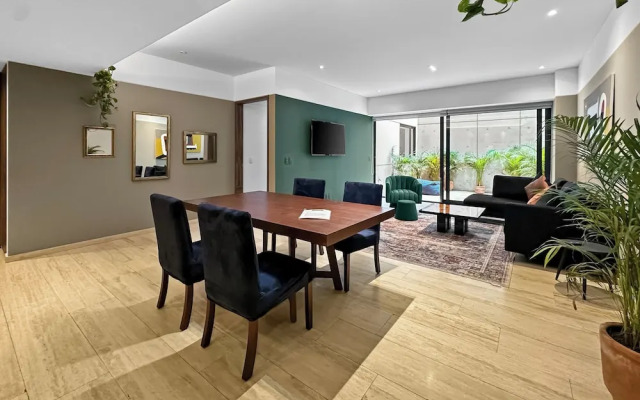 23Gh3 2BR 2.5 Baths with a Private Patio