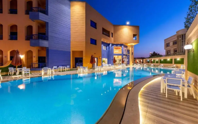 Royal Day Plaza Hotel