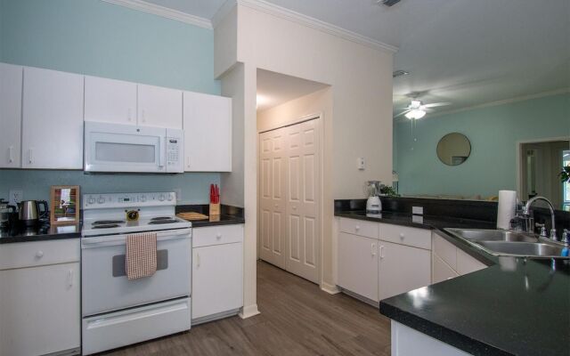 Delightful, Refurbished Apt! Everything you need!