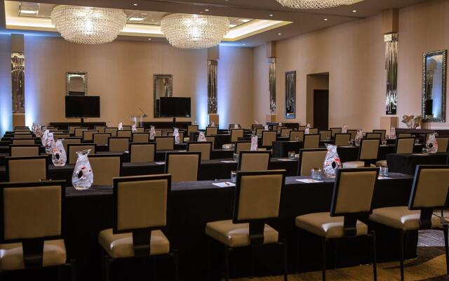 Kimpton Hotel Palomar Phoenix Cityscape by IHG