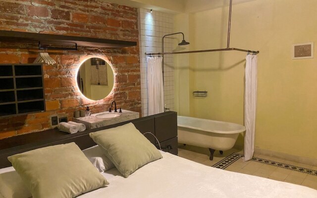 Casa Charlotte Alma Hotels