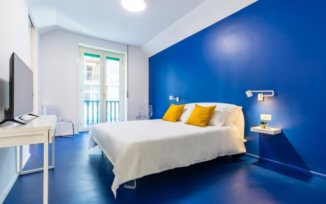 Piazza Municipio Blue Apartment by Wonderful Italy