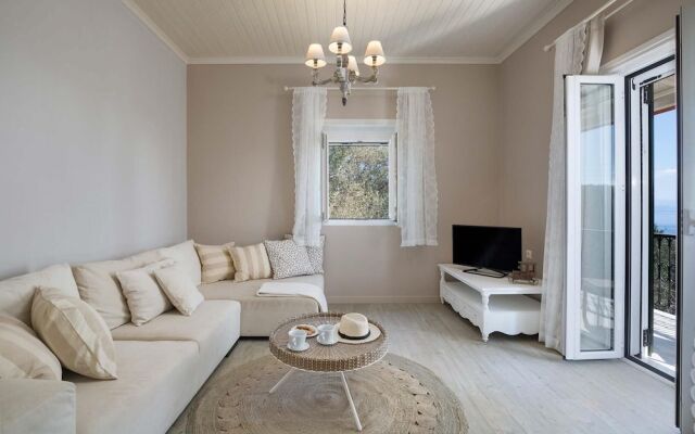 Chryssa Villa - Sun - Splashed Romantic