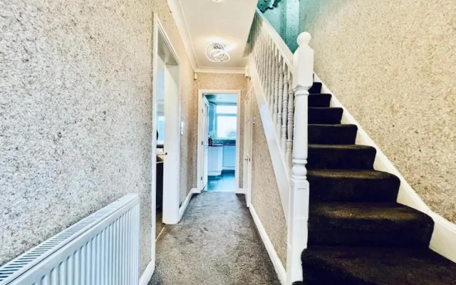 Manchester Sweet Home - Spacious 7BR House