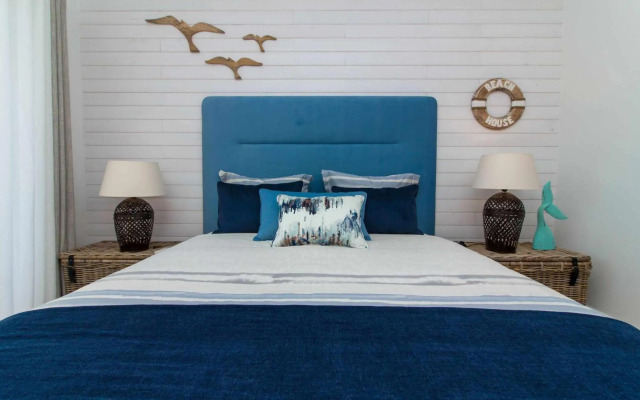 Beach House Apartment by Stay-ici, Algarve Holiday Rental