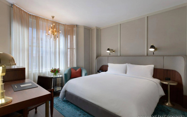 The Evelyn Hotel