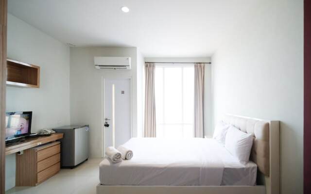 Best Choice And Homey Studio At The Square Apartment