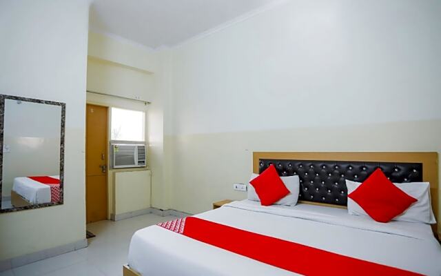 OYO 28629 Hotel Crosswind