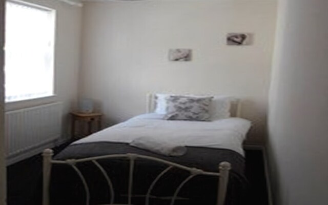 Queens Quarter Apartment Hugh Street